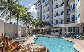 Comfort Inn & Suites Levittown